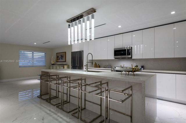 1250 NE 82nd St, Miami, FL 33138