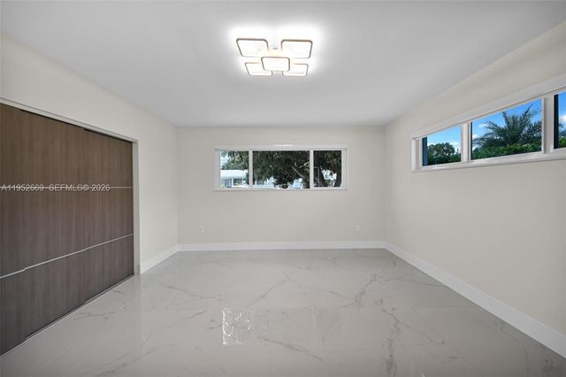 1250 NE 82nd St, Miami, FL 33138