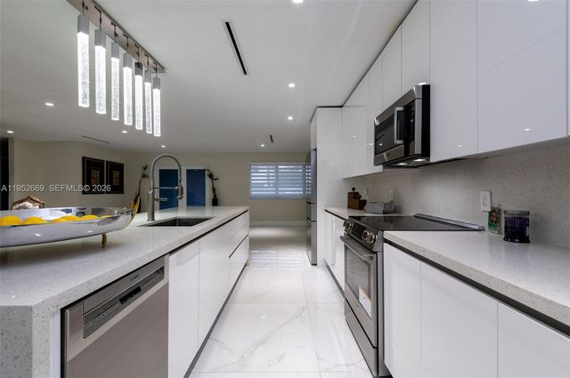 1250 NE 82nd St, Miami, FL 33138