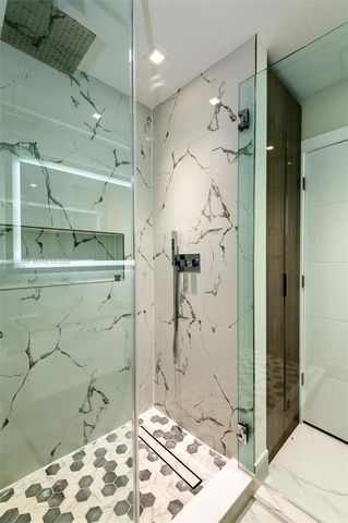 1250 NE 82nd St, Miami, FL 33138