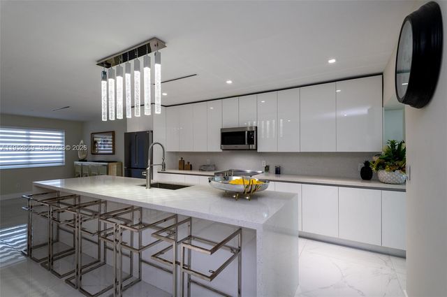 1250 NE 82nd St, Miami, FL 33138