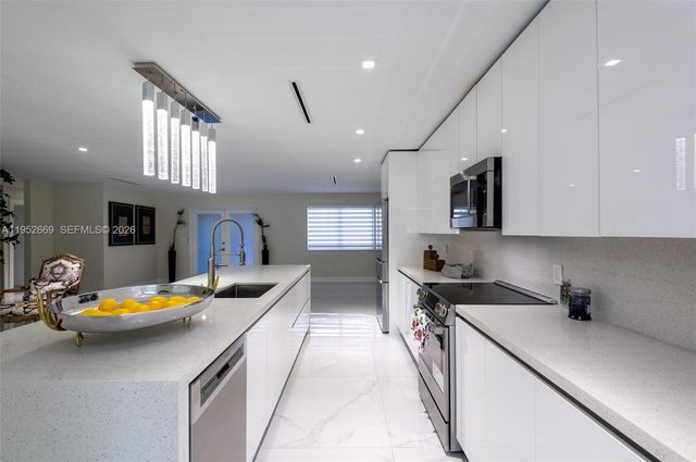 1250 NE 82nd St, Miami, FL 33138