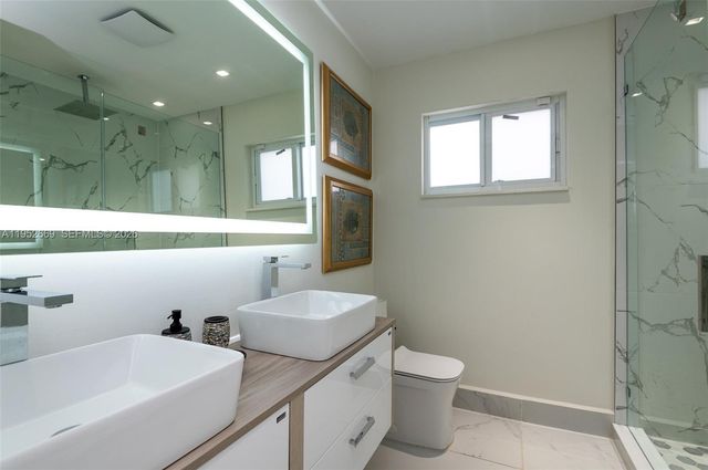 1250 NE 82nd St, Miami, FL 33138