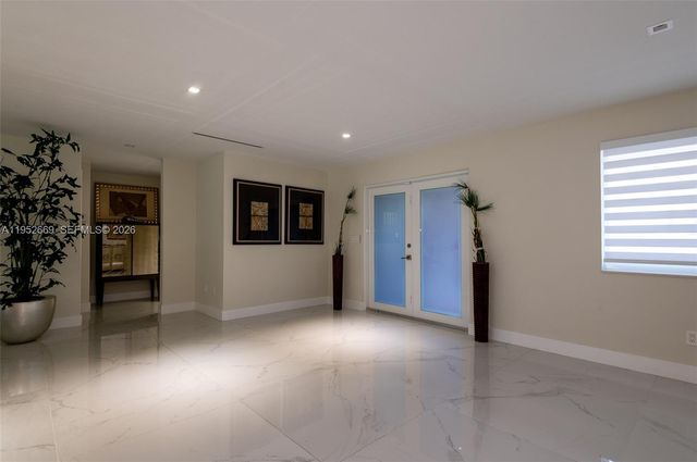 1250 NE 82nd St, Miami, FL 33138