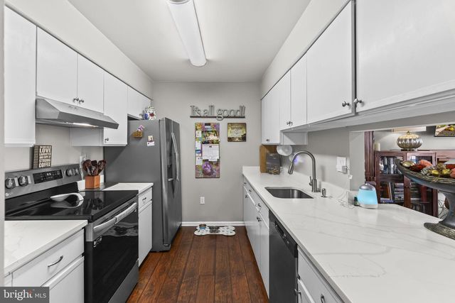 7914 CHAPEL COVE DR, Laurel, MD 20707