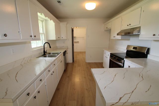 233 Shaw Road NW, Hartselle, AL 35640