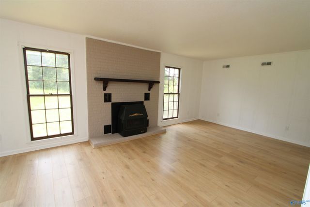 233 Shaw Road NW, Hartselle, AL 35640