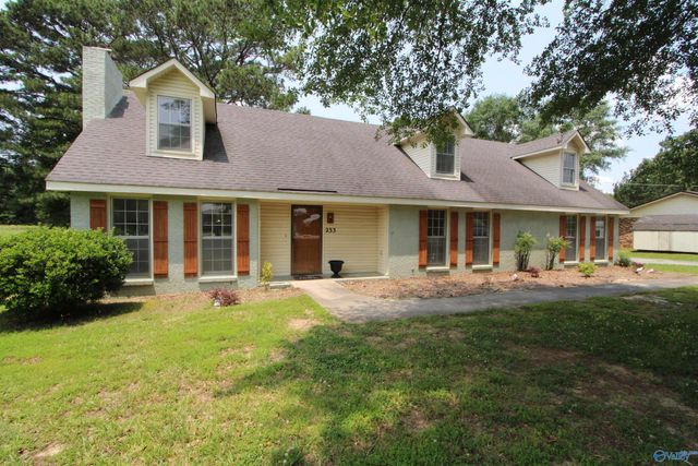 233 Shaw Road NW, Hartselle, AL 35640