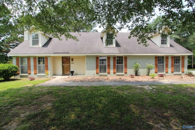 233 Shaw Road NW, Hartselle, AL 35640
