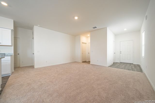 7518 BOA HOLW, San Antonio, TX 78253