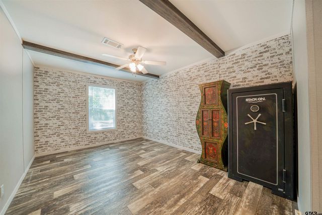 302 CR 3832, Hawkins, TX 75765