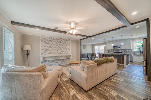302 CR 3832, Hawkins, TX 75765