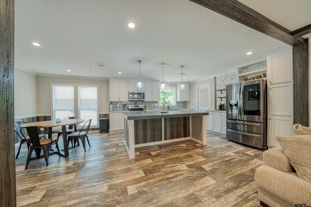 302 CR 3832, Hawkins, TX 75765