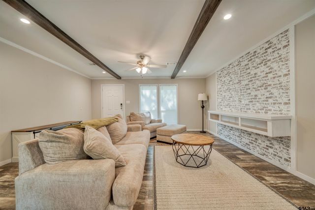 302 CR 3832, Hawkins, TX 75765