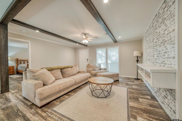 302 CR 3832, Hawkins, TX 75765