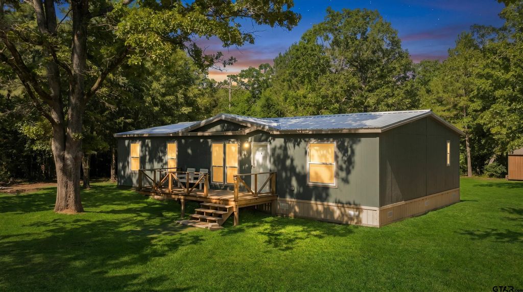 302 CR 3832, Hawkins, TX 75765