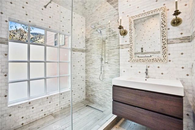 25736 Punto De Vista Drive, Calabasas, CA 91302