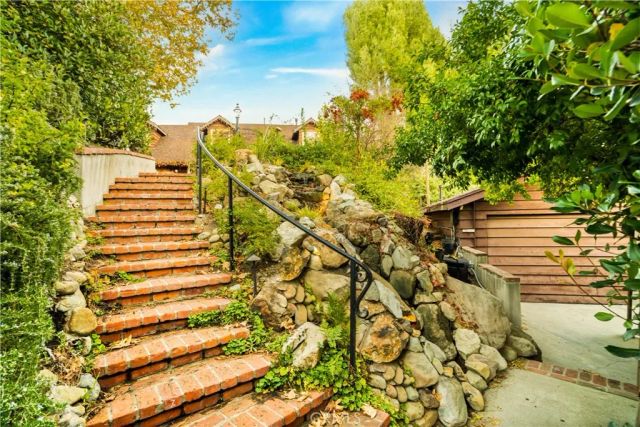 25736 Punto De Vista Drive, Calabasas, CA 91302