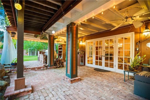 25736 Punto De Vista Drive, Calabasas, CA 91302