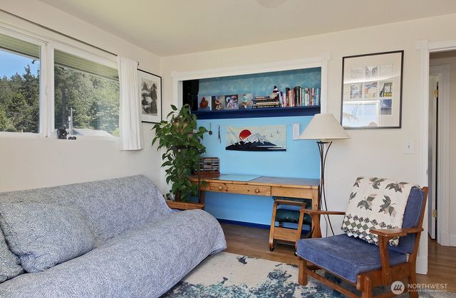 8216 Whidbey Drive, Clinton, WA 98236