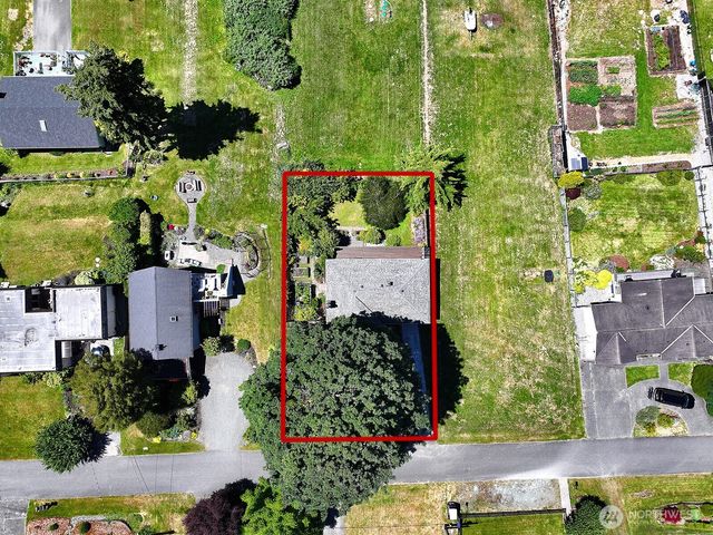 8216 Whidbey Drive, Clinton, WA 98236