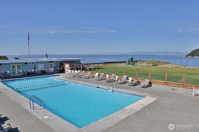 8216 Whidbey Drive, Clinton, WA 98236