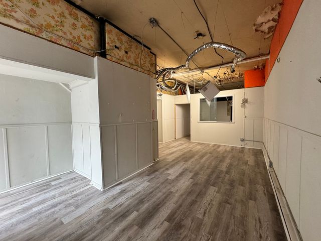 4202 N Milwaukee Avenue, Chicago, IL 60641