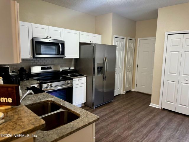 7946 MELVIN Road, Jacksonville, FL 32210