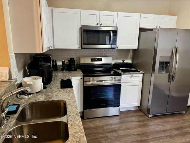 7946 MELVIN Road, Jacksonville, FL 32210