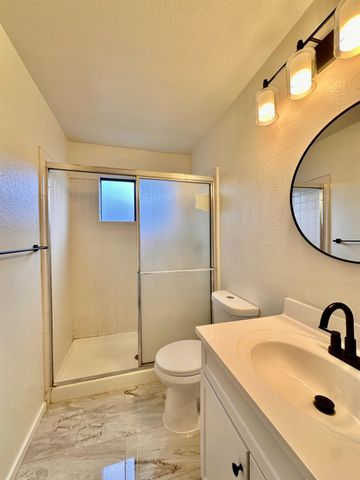 2915 Raintree Ct, Stockton, CA 95219