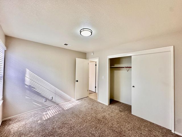 2915 Raintree Ct, Stockton, CA 95219