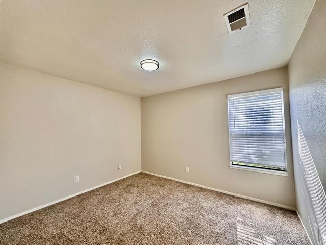 2915 Raintree Ct, Stockton, CA 95219