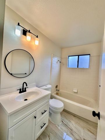 2915 Raintree Ct, Stockton, CA 95219