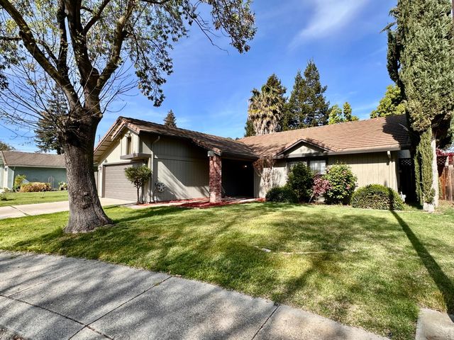 2915 Raintree Ct, Stockton, CA 95219