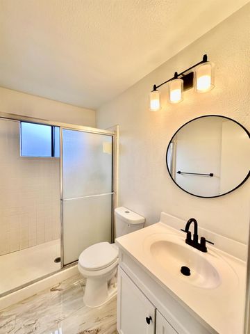 2915 Raintree Ct, Stockton, CA 95219