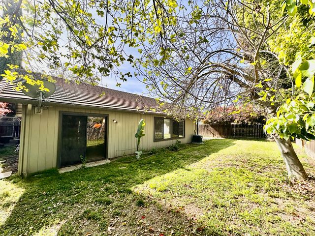 2915 Raintree Ct, Stockton, CA 95219