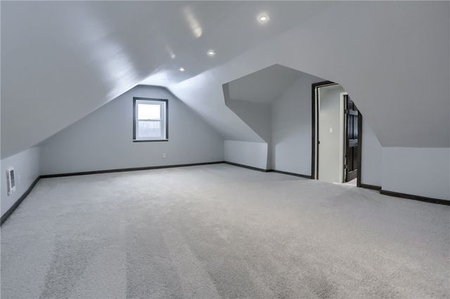 457 E Crestview Dr, Delaware Twp, PA 16154