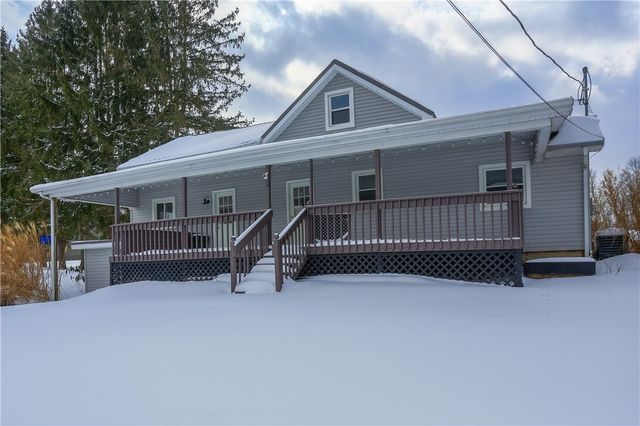 457 E Crestview Dr, Delaware Twp, PA 16154