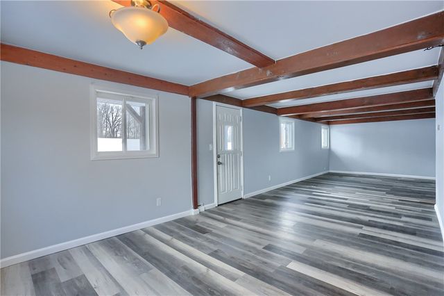 457 E Crestview Dr, Delaware Twp, PA 16154