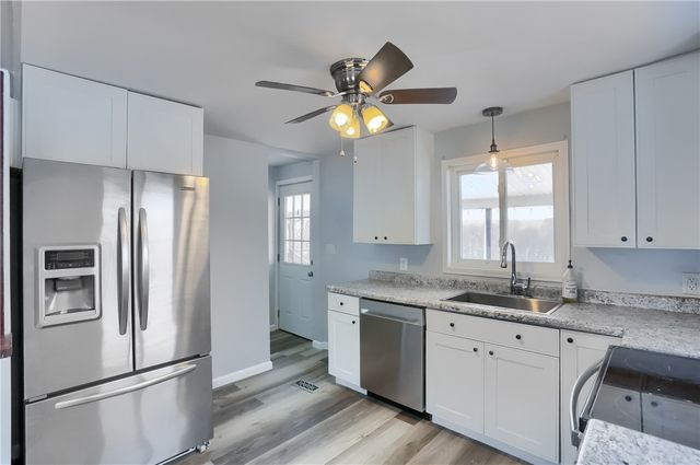 457 E Crestview Dr, Delaware Twp, PA 16154