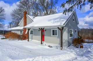 457 E Crestview Dr, Delaware Twp, PA 16154