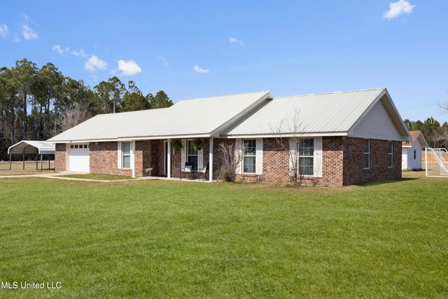 608 Hogan Street, Waveland, MS 39576