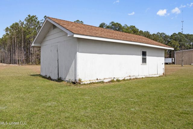 608 Hogan Street, Waveland, MS 39576