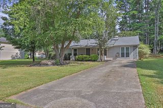 2845 Sawgrass Trail SW, Lilburn, GA 30047