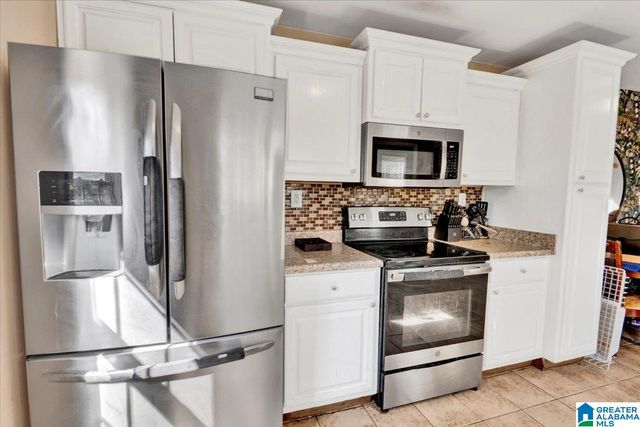 1023 MOUNTAIN LAKE ROAD, Warrior, AL 35180