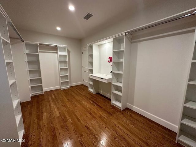 4656 Vanalden Avenue, Tarzana, CA 91356