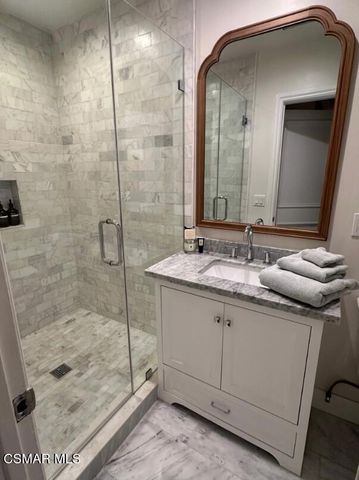 4656 Vanalden Avenue, Tarzana, CA 91356