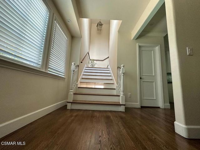 4656 Vanalden Avenue, Tarzana, CA 91356