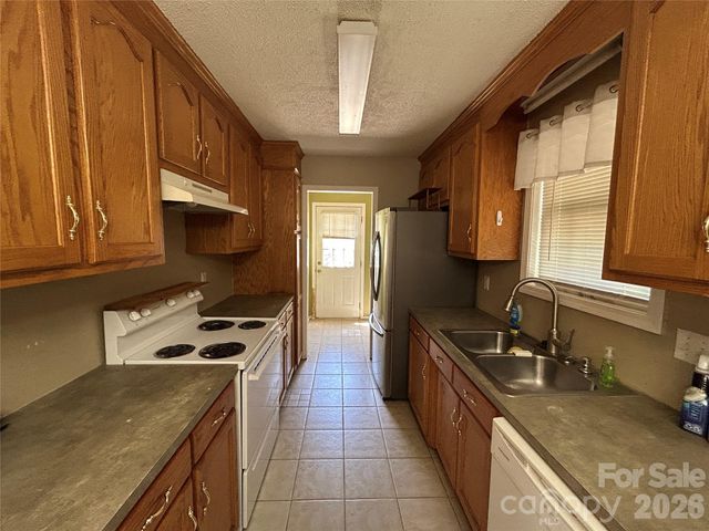 143 Allendale Street, Lincolnton, NC 28092