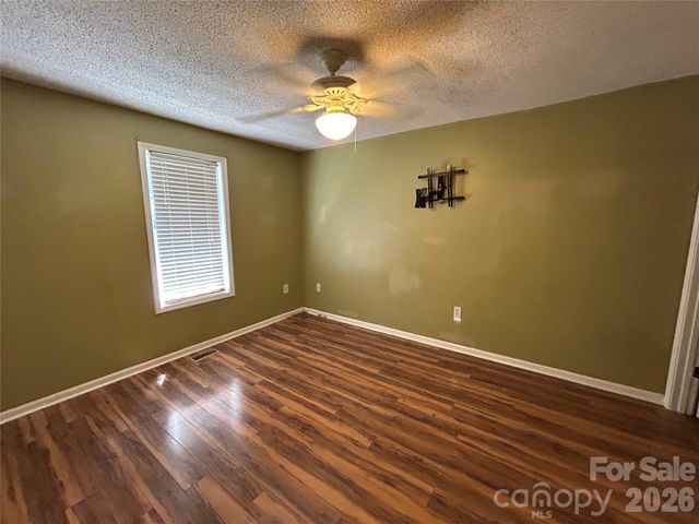 143 Allendale Street, Lincolnton, NC 28092